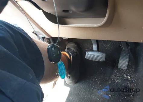 2011 Ford F250 Lariat из США, поврежденный, VIN 1FT7W2BT8BEB72296